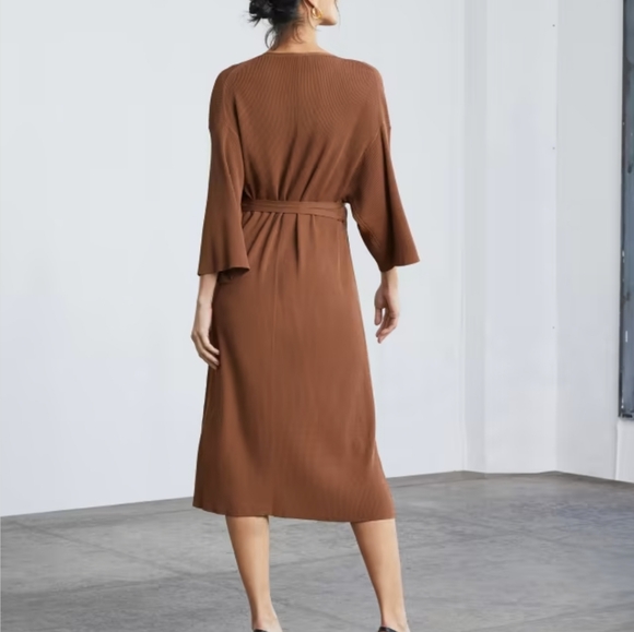 Everlane ribbed wrapped midi dress - size s - Picture 2 of 4